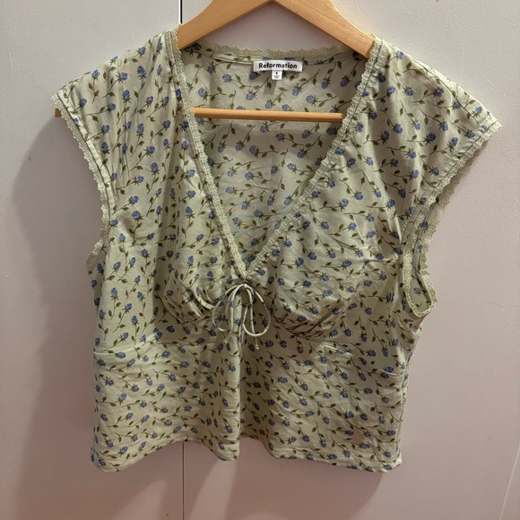 Reformation Cherry top in Cornelia - Picture 5 of 5